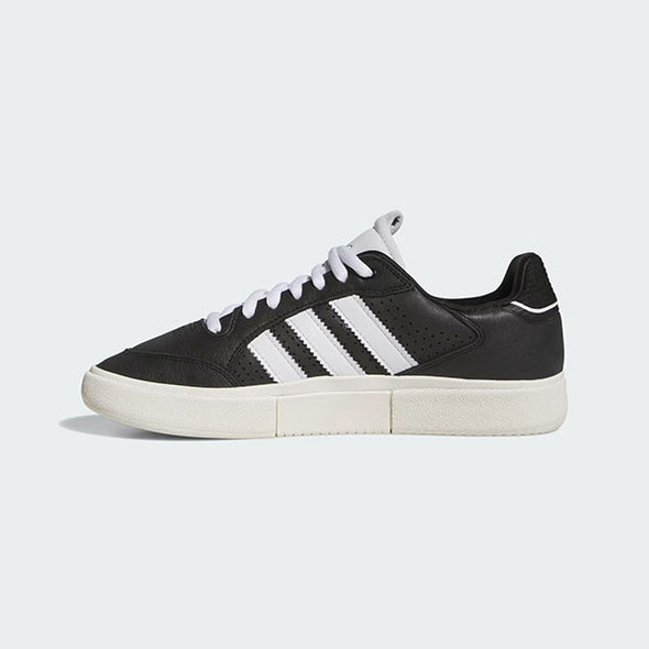 Adidas Tyshawn Low Core Black/Cloud White/Chalk White