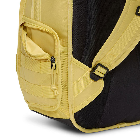 Nike RPM Backpack 26L Saturn Gold/Black/Summit White