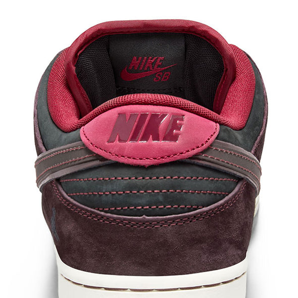 Nike SB Dunk Low Pro QS x Riot Skateshop Mahogany/Dark Beetroot/Team Red/Sail