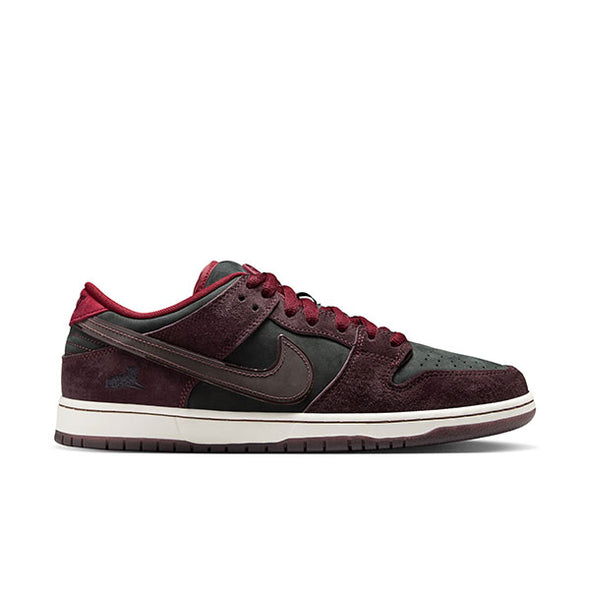 Nike SB Dunk Low Pro QS x Riot Skateshop Mahogany/Dark Beetroot/Team Red/Sail