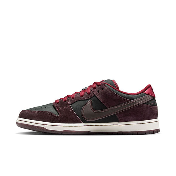 Nike SB Dunk Low Pro QS x Riot Skateshop Mahogany/Dark Beetroot/Team Red/Sail