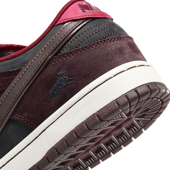 Nike SB Dunk Low Pro QS x Riot Skateshop Mahogany/Dark Beetroot/Team Red/Sail