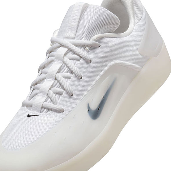 Nike SB Zoom Nyjah 4 White/White/Black/Black