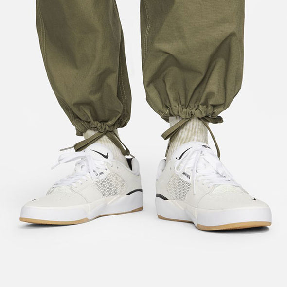 Nike SB Kearny Cargo Pants Medium Olive/White